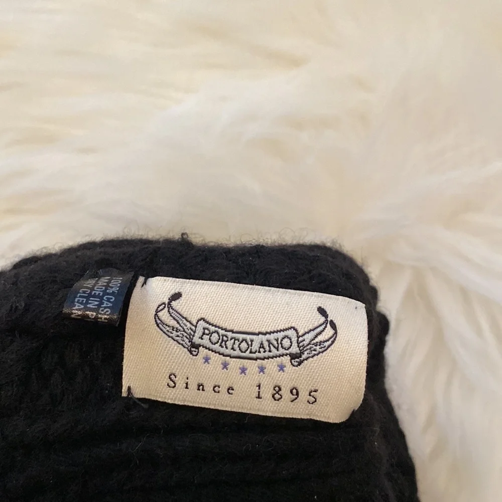 Portolano 100% cashmere black ribbed tube scarf